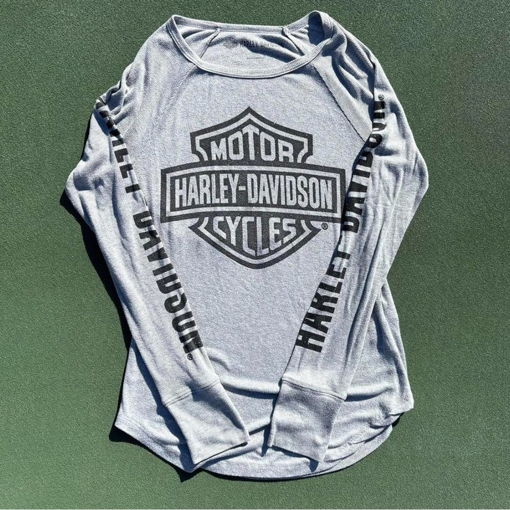 Harley-Davidson Light Gray and Black Shield Logo Long Sleeve Tee